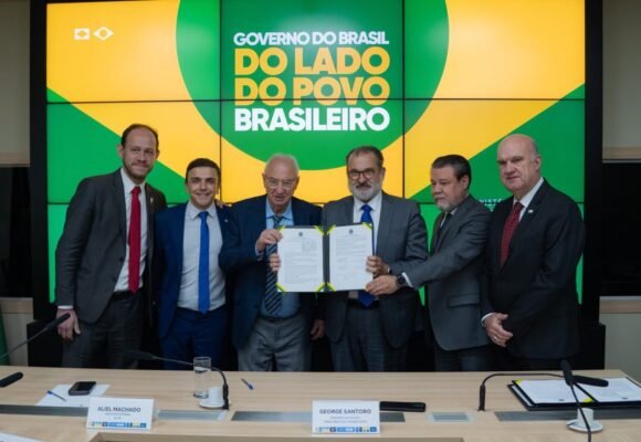 Castro avança em projeto histórico para áreas ferroviárias desativadas.