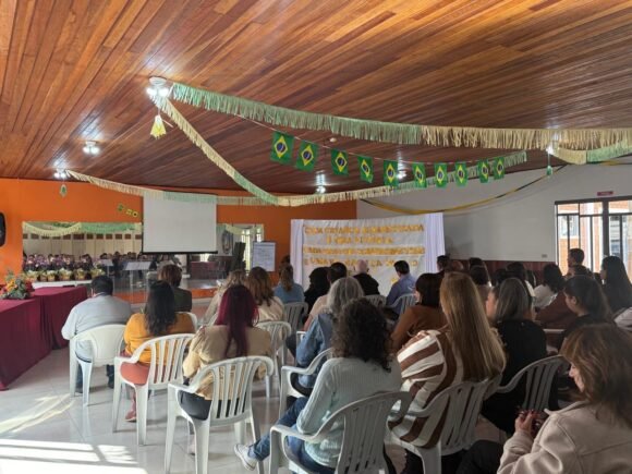 Prefeitura oficializa diretores eleitos das escolas e CMEIs de Carambeí